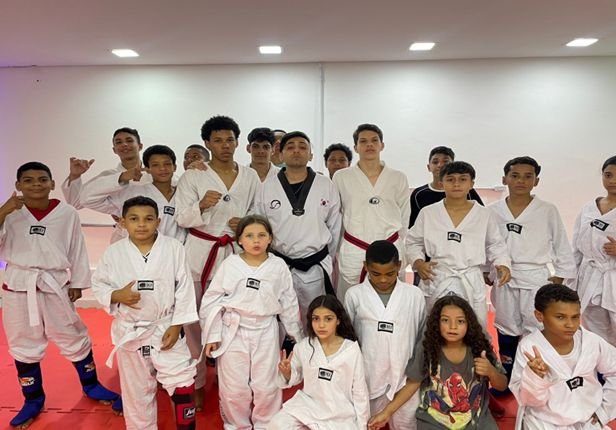PROJETO CASTELINHO EM FORMA COM TAEKWONDO – PARCERIA COM INSTITUTO GAMAÇÃO